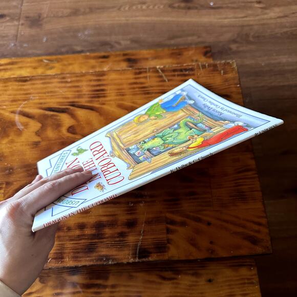 Vintage '96 Usborne Young Puzzle Adventure Dragon In The Cupboard Paperback Book - Picture 8 of 8